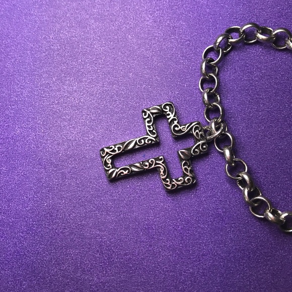 Scrolled cross bracelet Hallmark NWT - Picture 4 of 7
